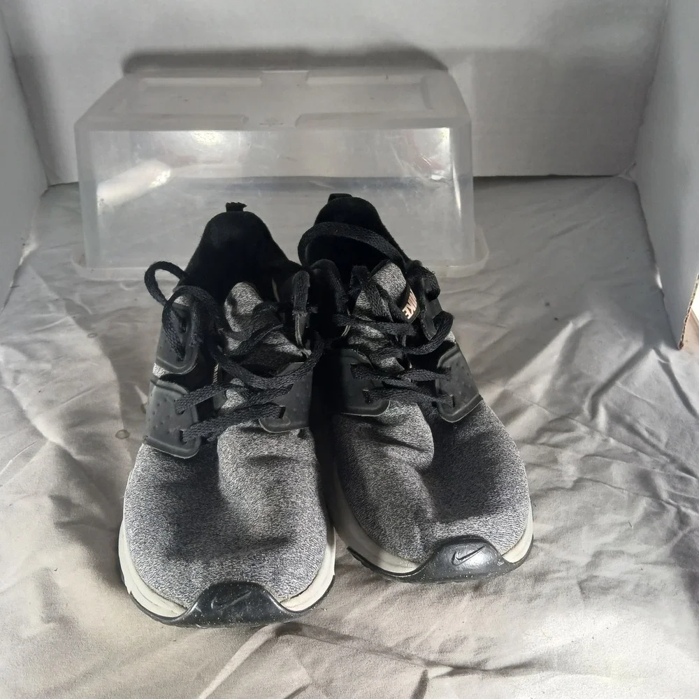 Nike Air Max Bella TR 1 Size 7 Black Grey‎ Rose Gold Training Shoes 924338-010